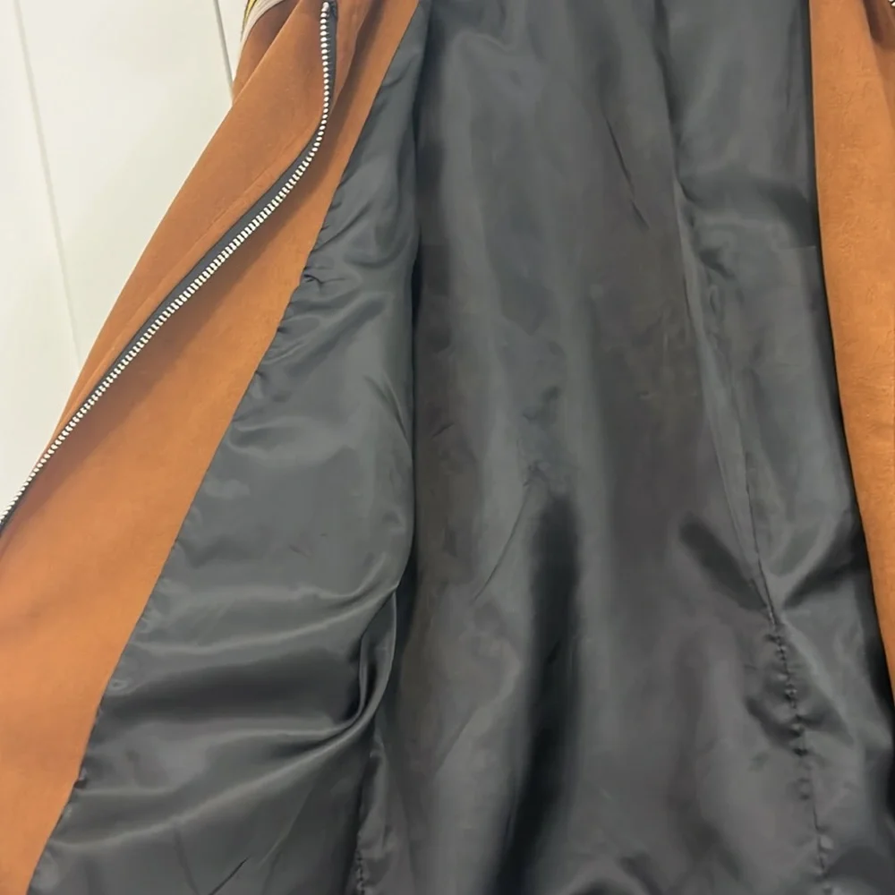 Smyth Medium Brown Tan Long Sleeve Stripe Full Zip Jacket with Pockets
